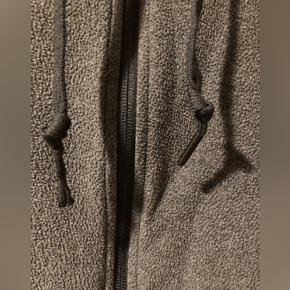 The North Face zip up hoodie women’s large - Picture 7 of 7
